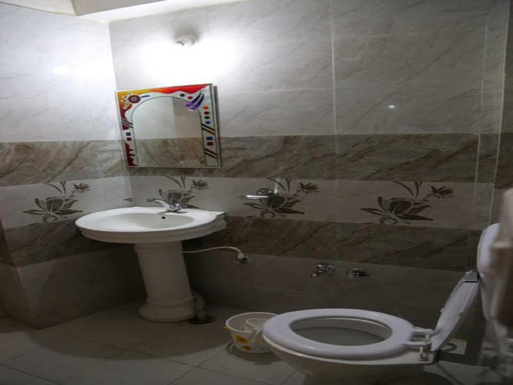 Hotel Kingdom Palace Udaipur Exterior photo