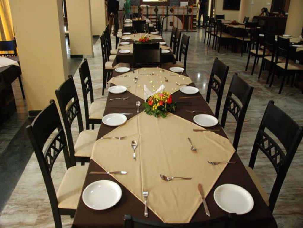 Hotel Kingdom Palace Udaipur Exterior photo
